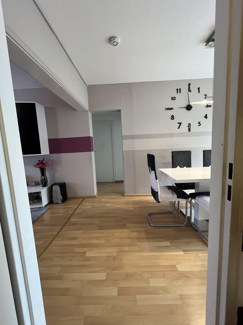 Vollmöblierte 4-Zimmer-Wohnung mit zwei Balkonen und Gäste WC – Hannover – Vorschaubild 6