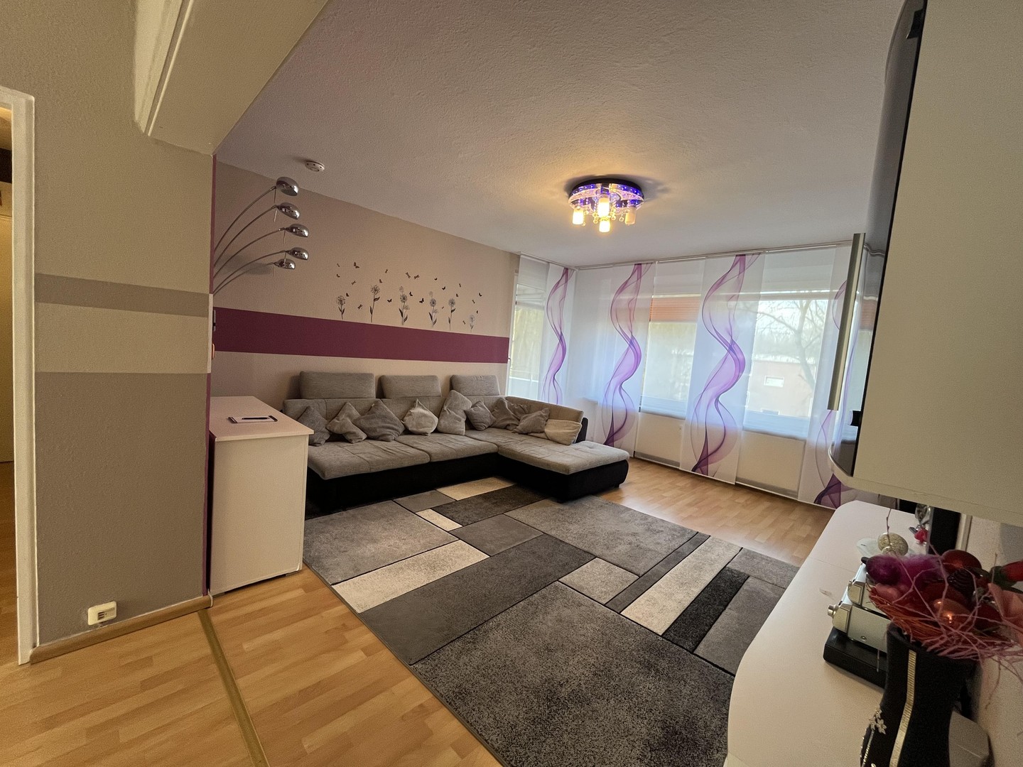 Vollmöblierte 4-Zimmer-Wohnung mit zwei Balkonen und Gäste WC – Hannover – Vorschaubild 9