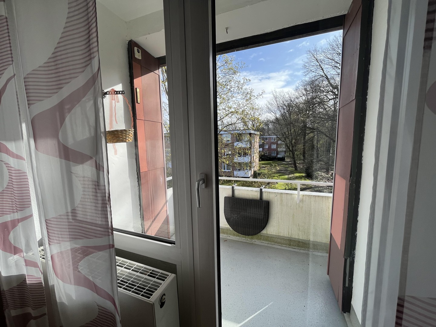 Vollmöblierte 4-Zimmer-Wohnung mit zwei Balkonen und Gäste WC – Hannover – Vorschaubild 15