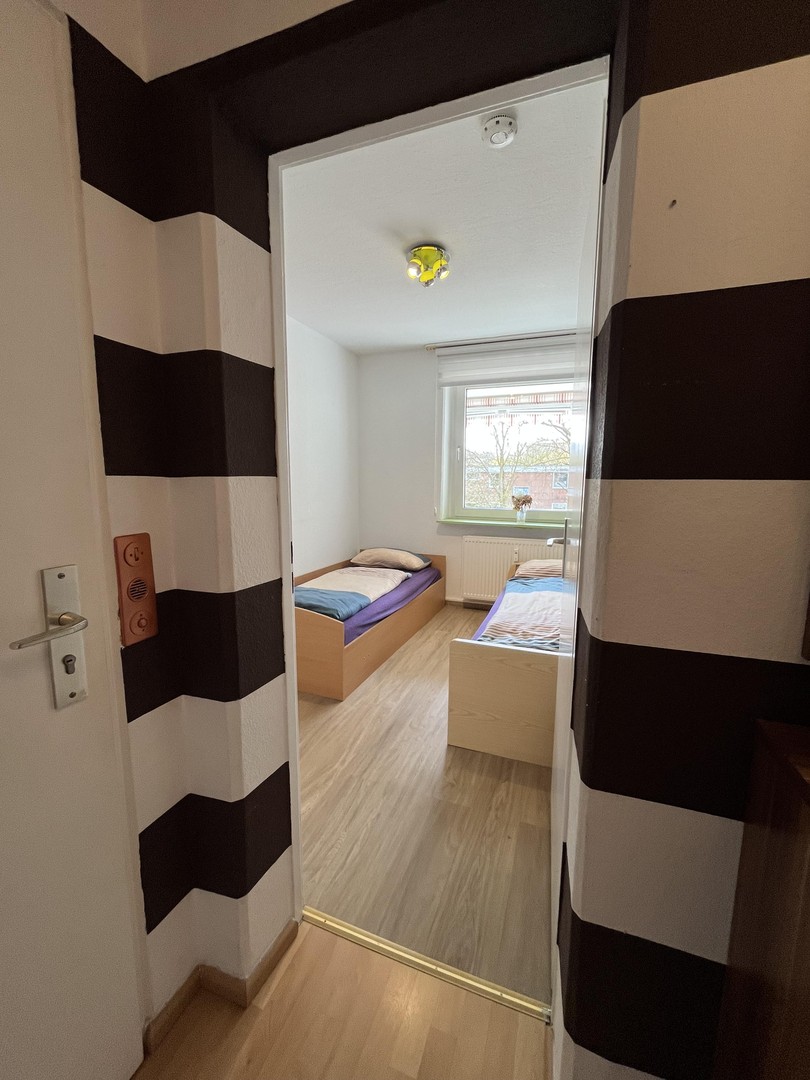 Vollmöblierte 4-Zimmer-Wohnung mit zwei Balkonen und Gäste WC – Hannover – Vorschaubild 28