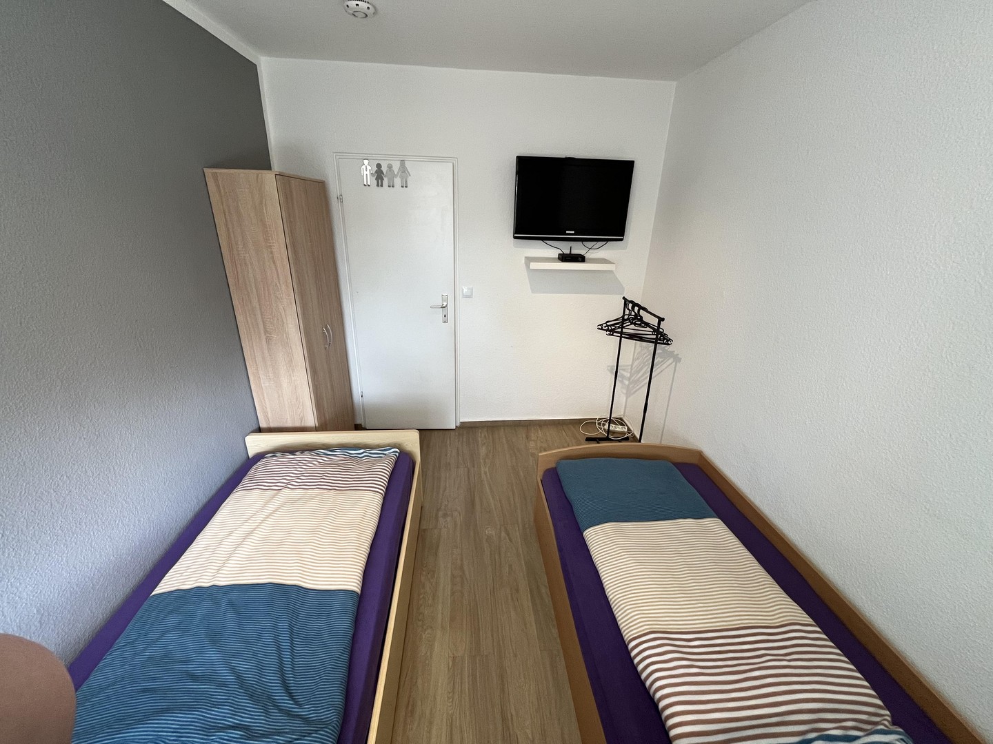 Vollmöblierte 4-Zimmer-Wohnung mit zwei Balkonen und Gäste WC – Hannover – Vorschaubild 30