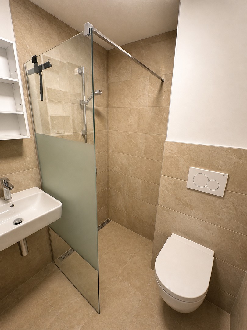 All-Inclusive: Renovierte 1-Zimmer Wohnung inkl. Strom & Internet – zentrale Lage Erlangen – Erlangen – Vorschaubild 3