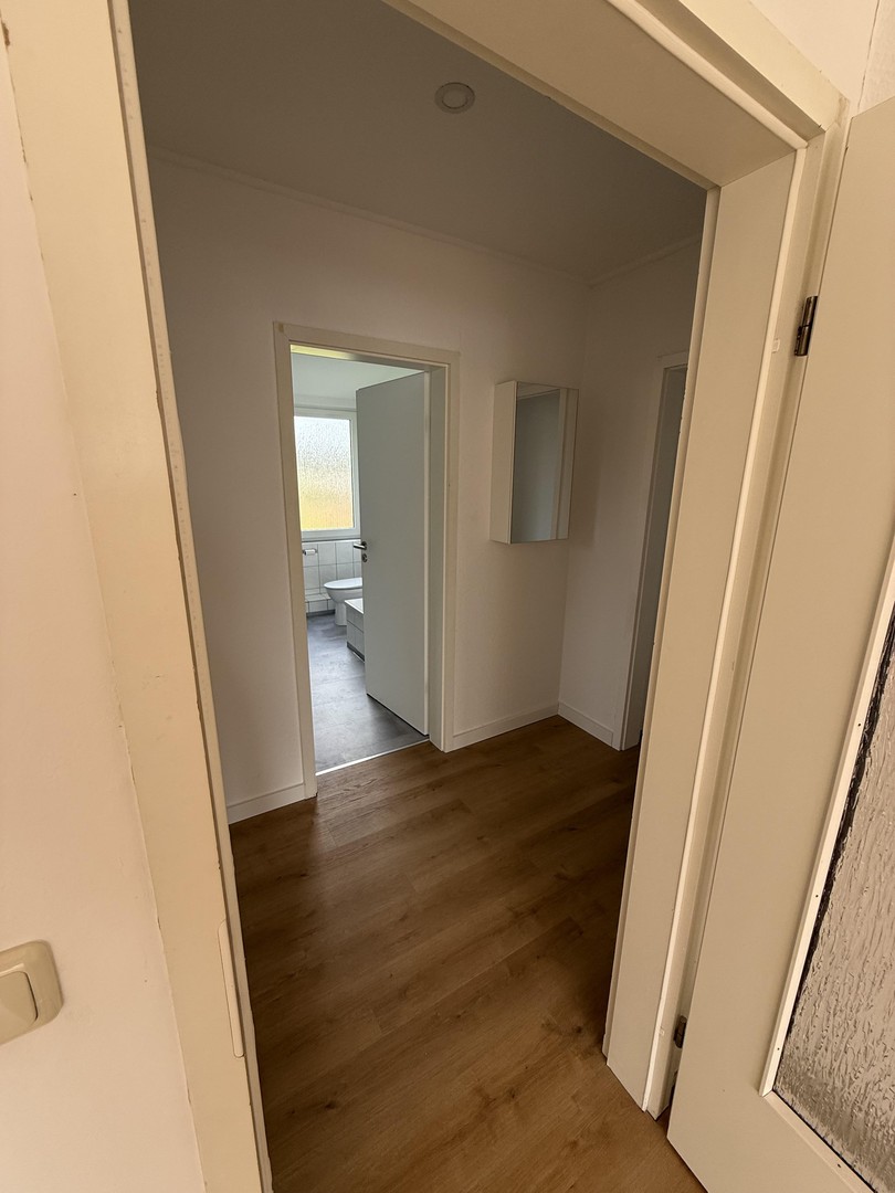 Helle 73qm 3-Zimmer-Wohnung nahe Mercedes, Rheinmetall, TKMS – Balkon, Büro & Tiefgarage – Bremen – Vorschaubild 6