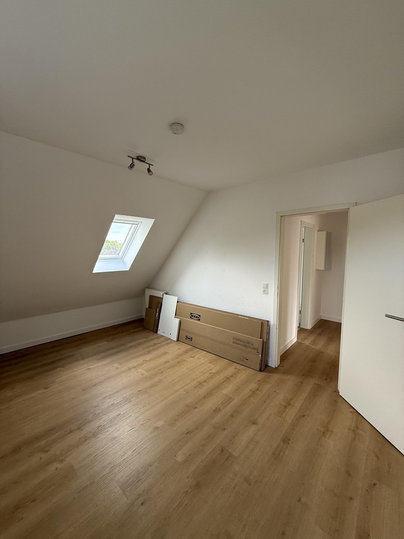 Helle 73qm 3-Zimmer-Wohnung nahe Mercedes, Rheinmetall, TKMS – Balkon, Büro & Tiefgarage – Bremen – Vorschaubild 10