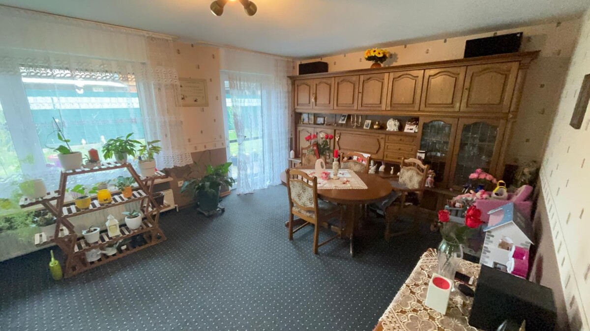 Einfamilienhaus mit Wohlfühlcharakter in guter Lage von Uelsen – Uelsen – Vorschaubild 6