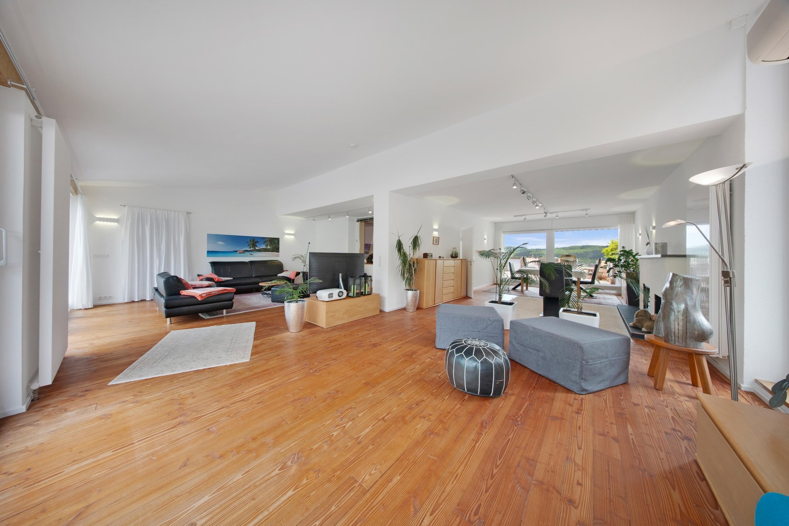 Attraktives Zweifamilienhaus in schöner Lage von Gaggenau mit großem Grundstück – Gaggenau – Vorschaubild 4