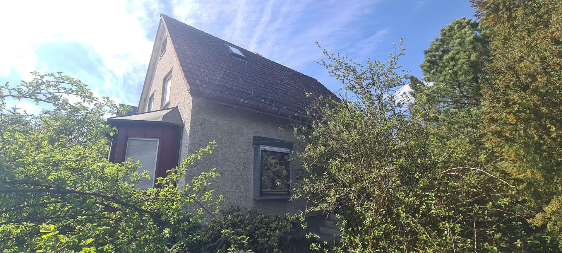 Tolles Lage, Schönes Grundstück, sonnig, renovierungsbedürftig… – Langenau – Vorschaubild 3