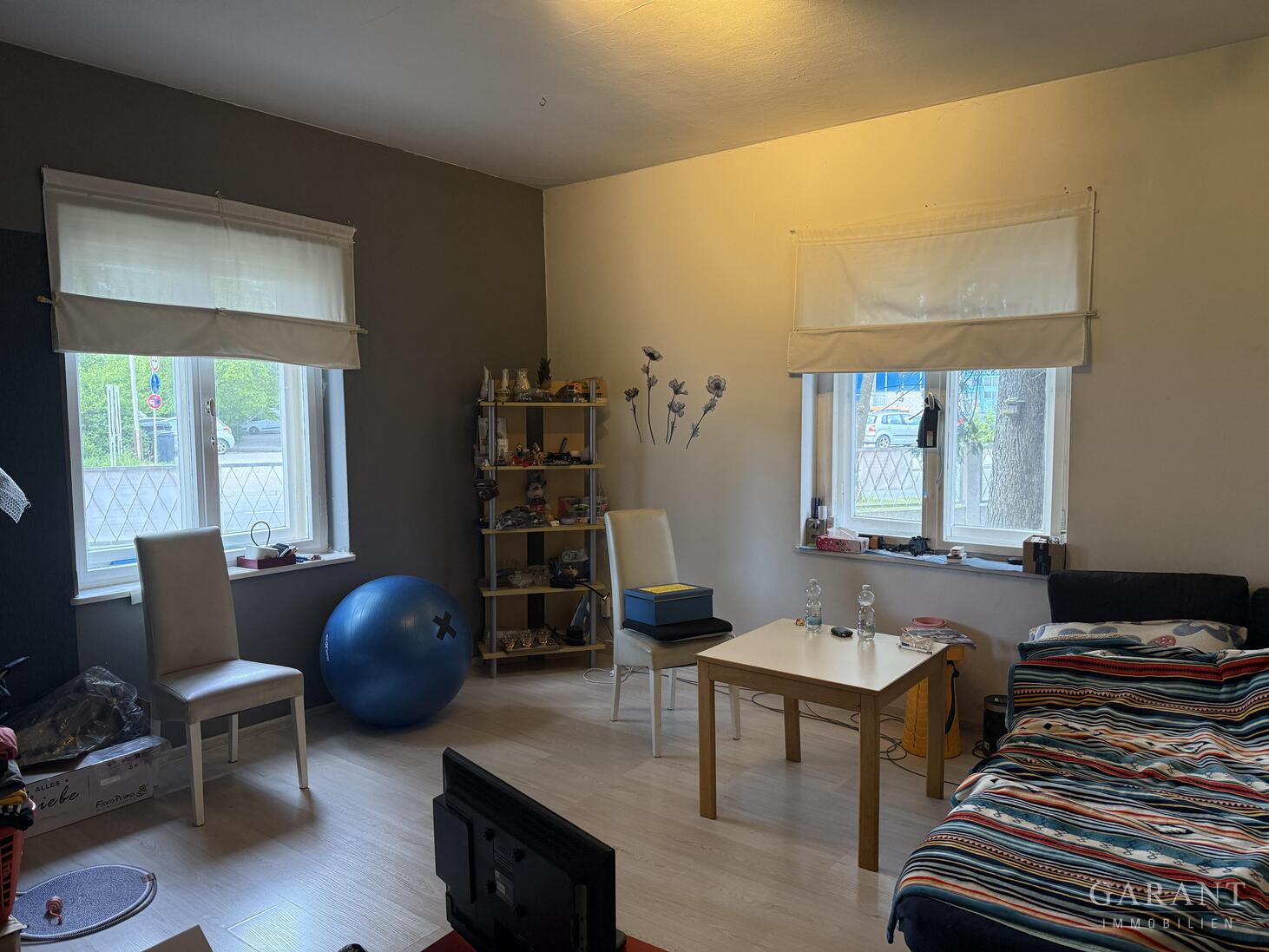 **ES WAR EINMAL ... EIN HAUS MIT GESCHICHTE... – München – Vorschaubild 2