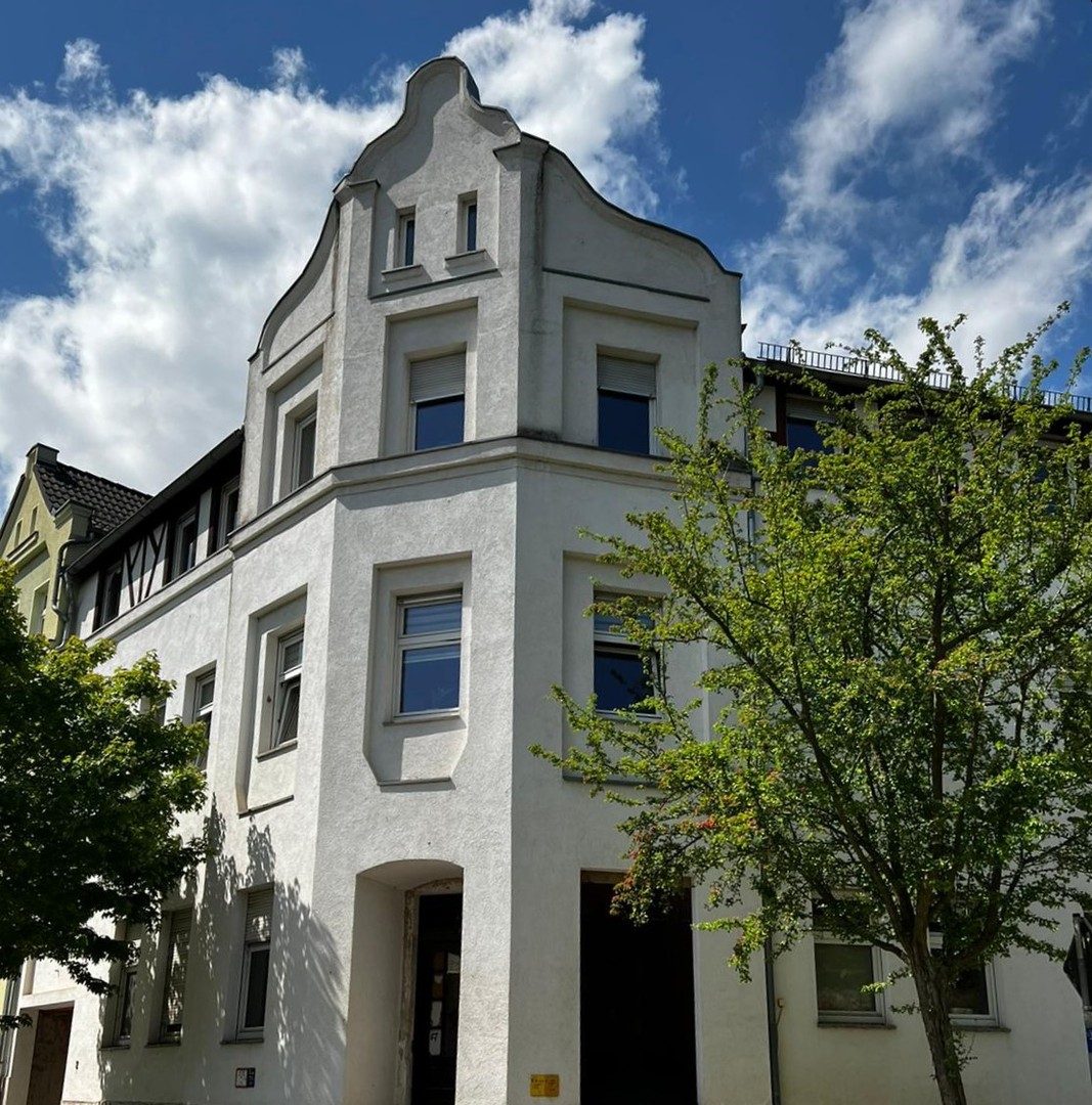 Gepflegtes, vollvermietetes Mehrfamilienhaus mit Balkonen in Zwickau