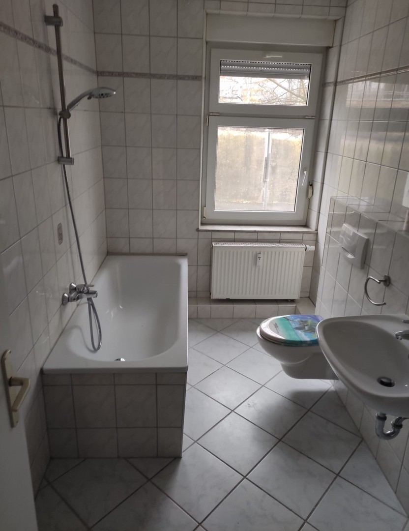 Gepflegtes, vollvermietetes Mehrfamilienhaus mit Balkonen in Zwickau – Zwickau Schedewitz – Vorschaubild 2