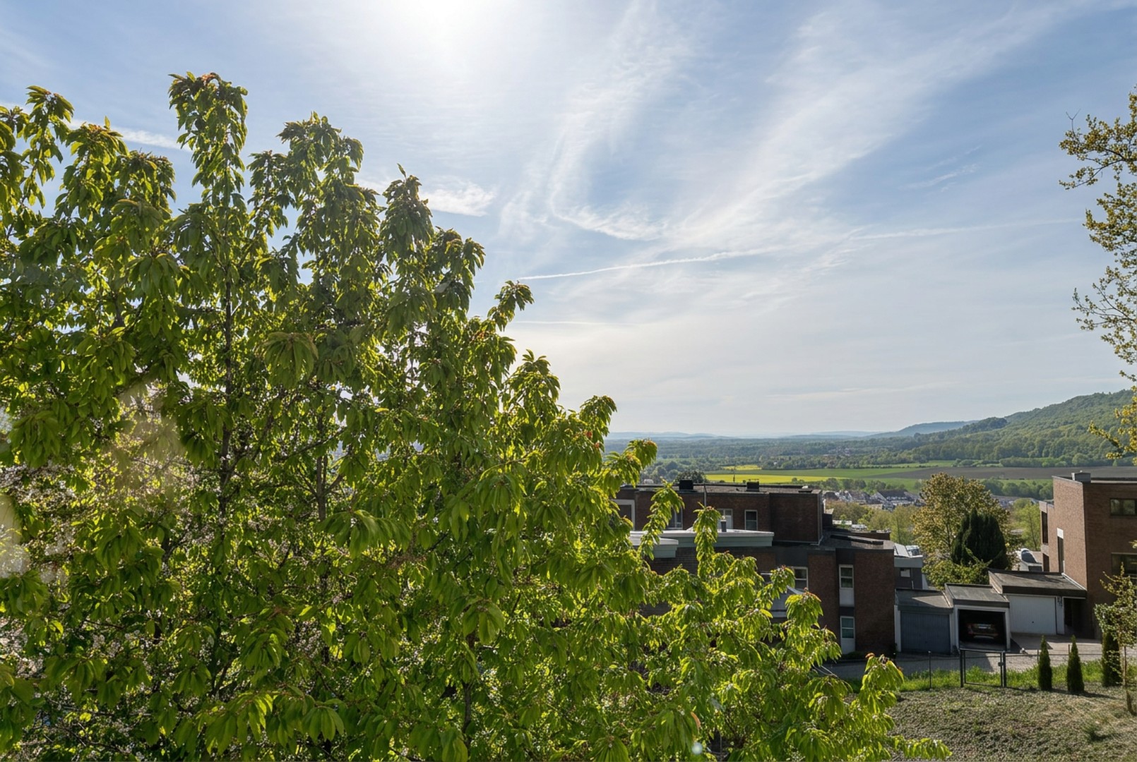 Architektenhaus am Waldrand - Neubau 2022, PV & Smart Home, Einliegerwohnung – Springe – Vorschaubild 5