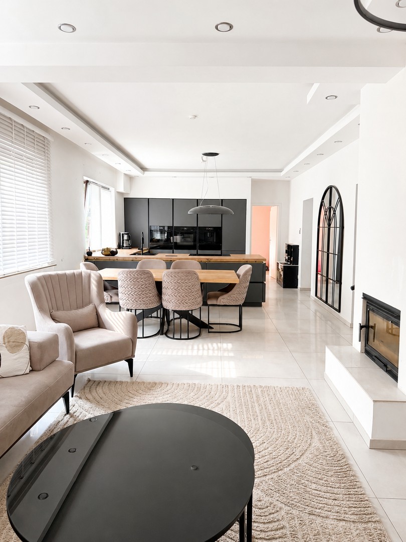 Moderne 3-Zimmer-Wohnung mit Balkon, Kamin & Fußbodenheizung – Wuppertal – Bild 1 von 8