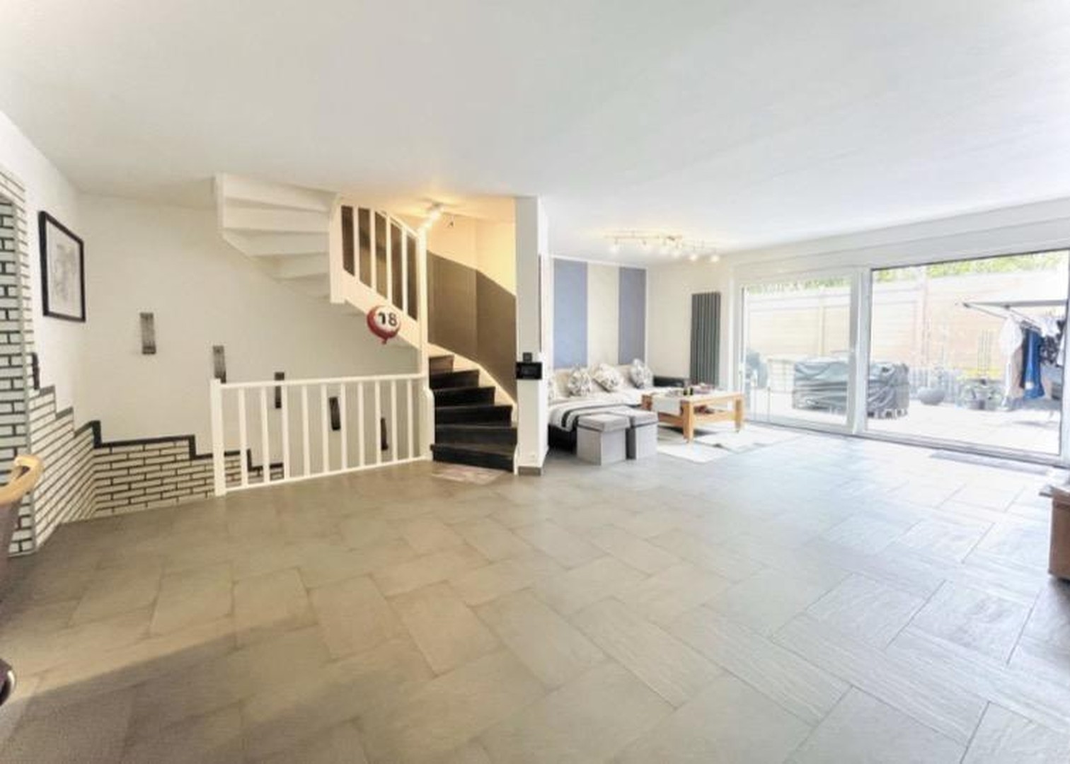 Modernisiertes EFH, EEK B, mit Terrasse, Dachterrasse & Garage – Wuppertal – Vorschaubild 8