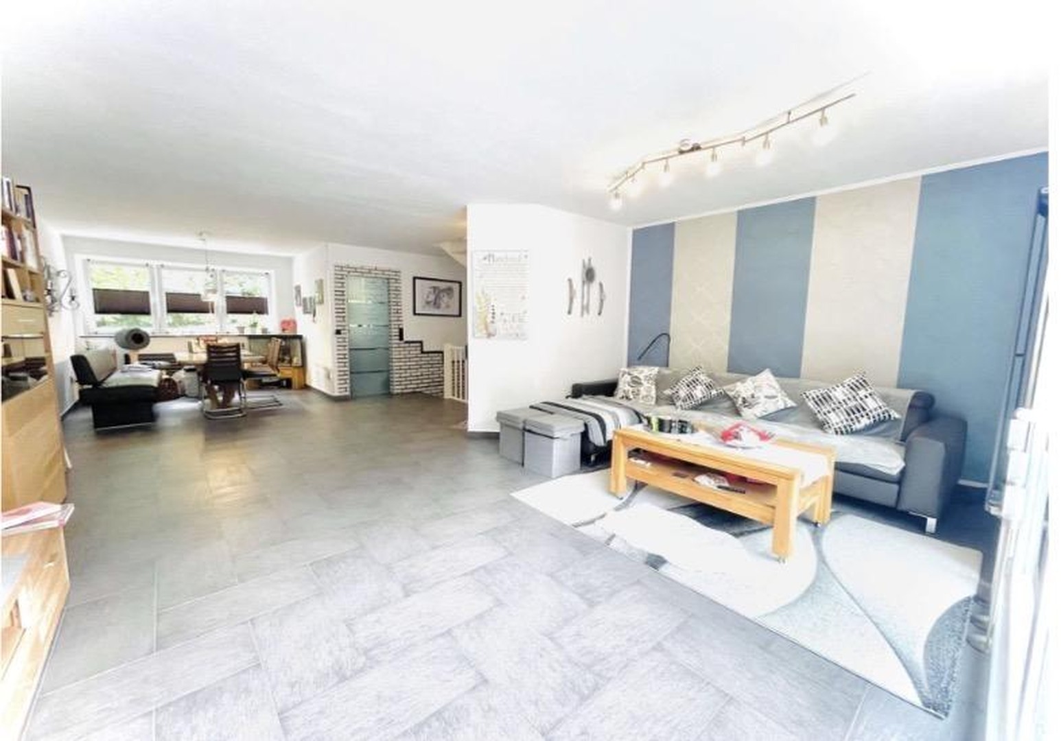 Modernisiertes EFH, EEK B, mit Terrasse, Dachterrasse & Garage – Wuppertal – Vorschaubild 10