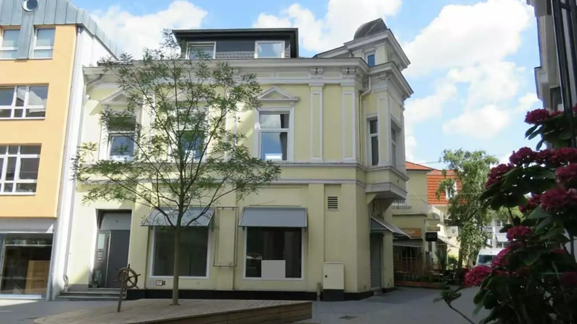 bg
