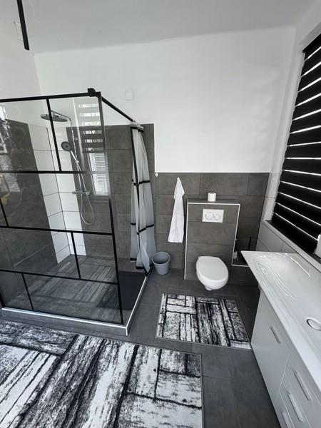 ZFH - mit 2 modernen Wohnungen - WG oder Mehrgenerationenhaus oder Leben und Arbeiten an einem Ort! – Pirmasens – Vorschaubild 13