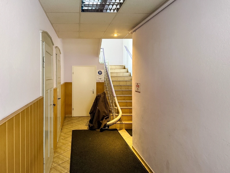 bg