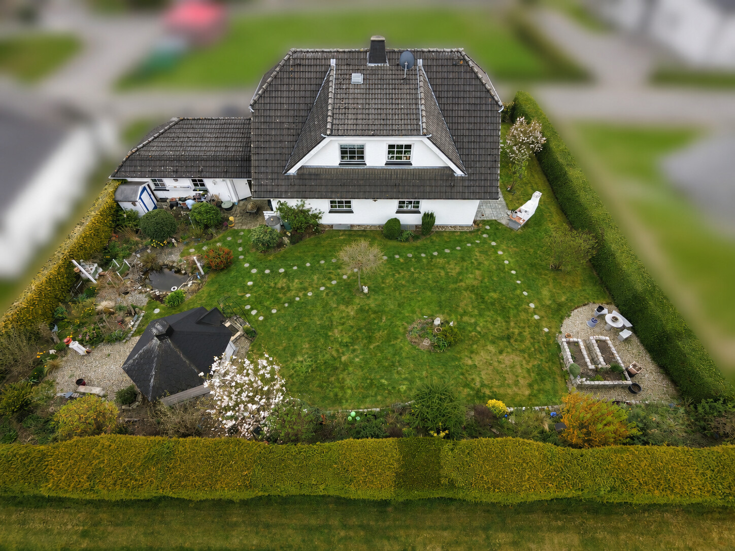 Zuhause im Grünen - EFH mit Doppelgarage in Knüllwald OT! – Knüllwald – Vorschaubild 3