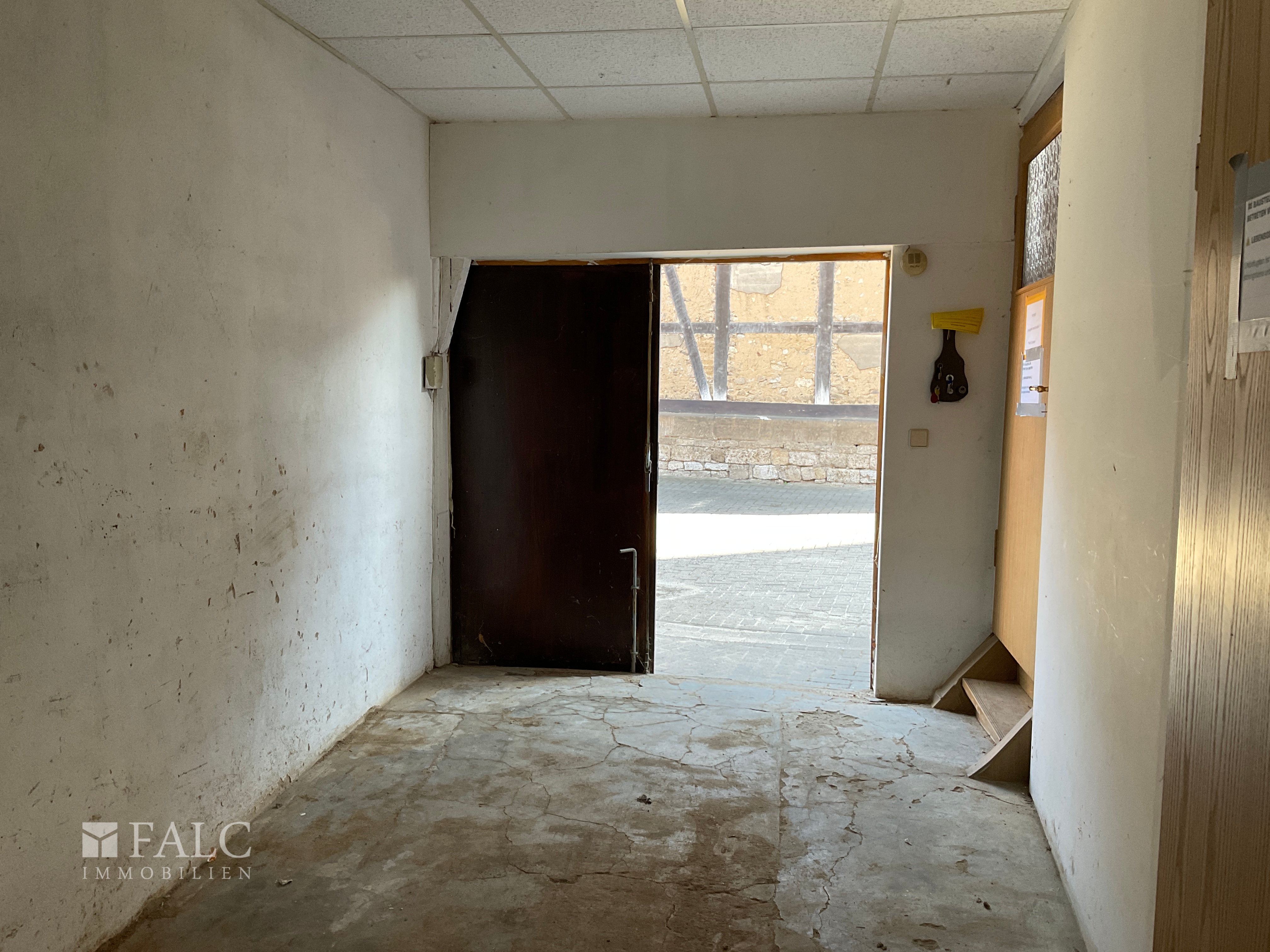 Fachwerkhaus zum Ausbauen in Veltheim – Veltheim – Vorschaubild 3