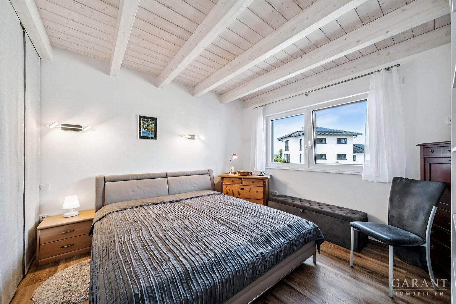 Exklusiver, neuwertiger und energieeffizenter Bungalow mit hochwertiger Ausstattung in Mamming – Mamming – Vorschaubild 11