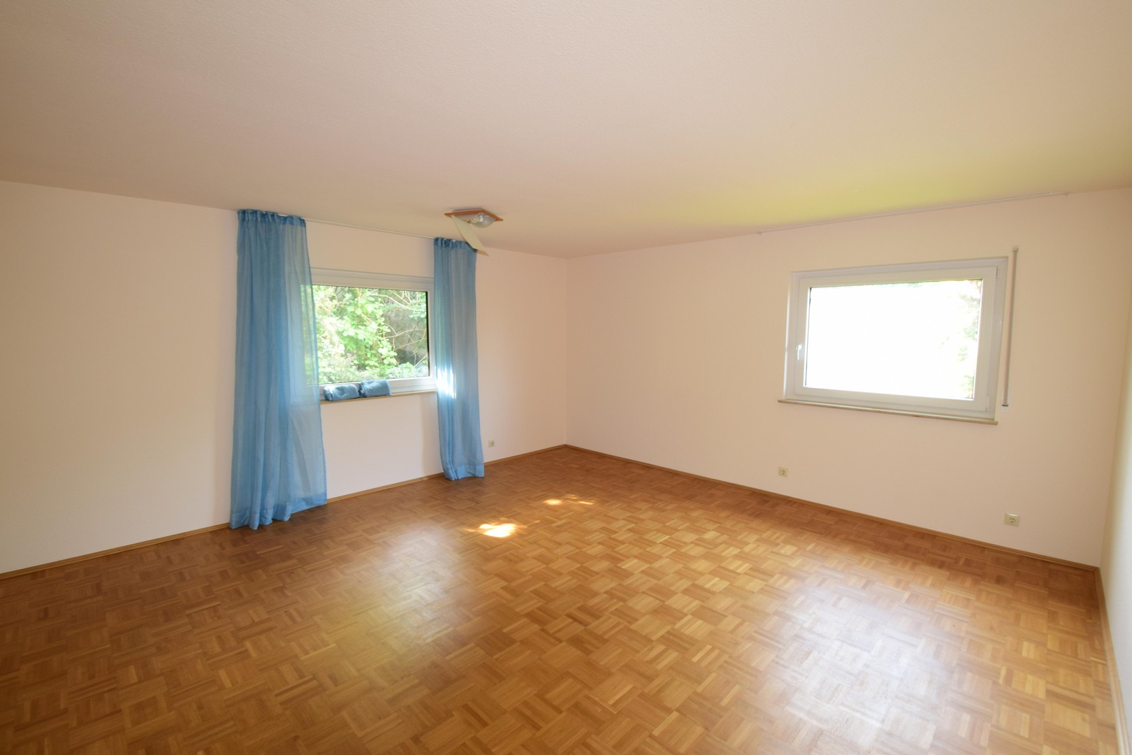 Zweifamilienhaus in Seeheim-Jugenheim (Ortsteil Seeheim) – Seeheim-Jugenheim – Vorschaubild 3