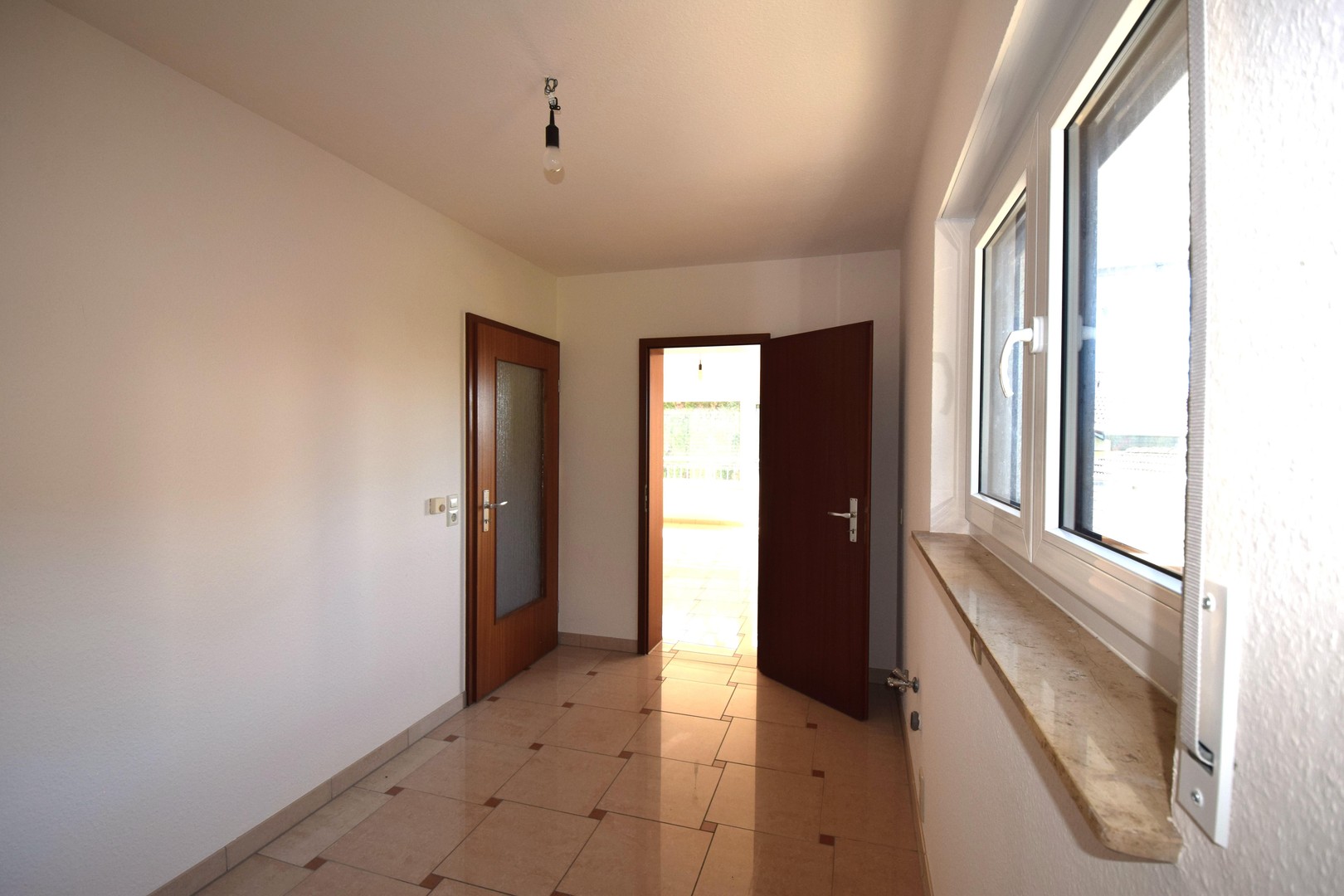Zweifamilienhaus in Seeheim-Jugenheim (Ortsteil Seeheim) – Seeheim-Jugenheim – Vorschaubild 4