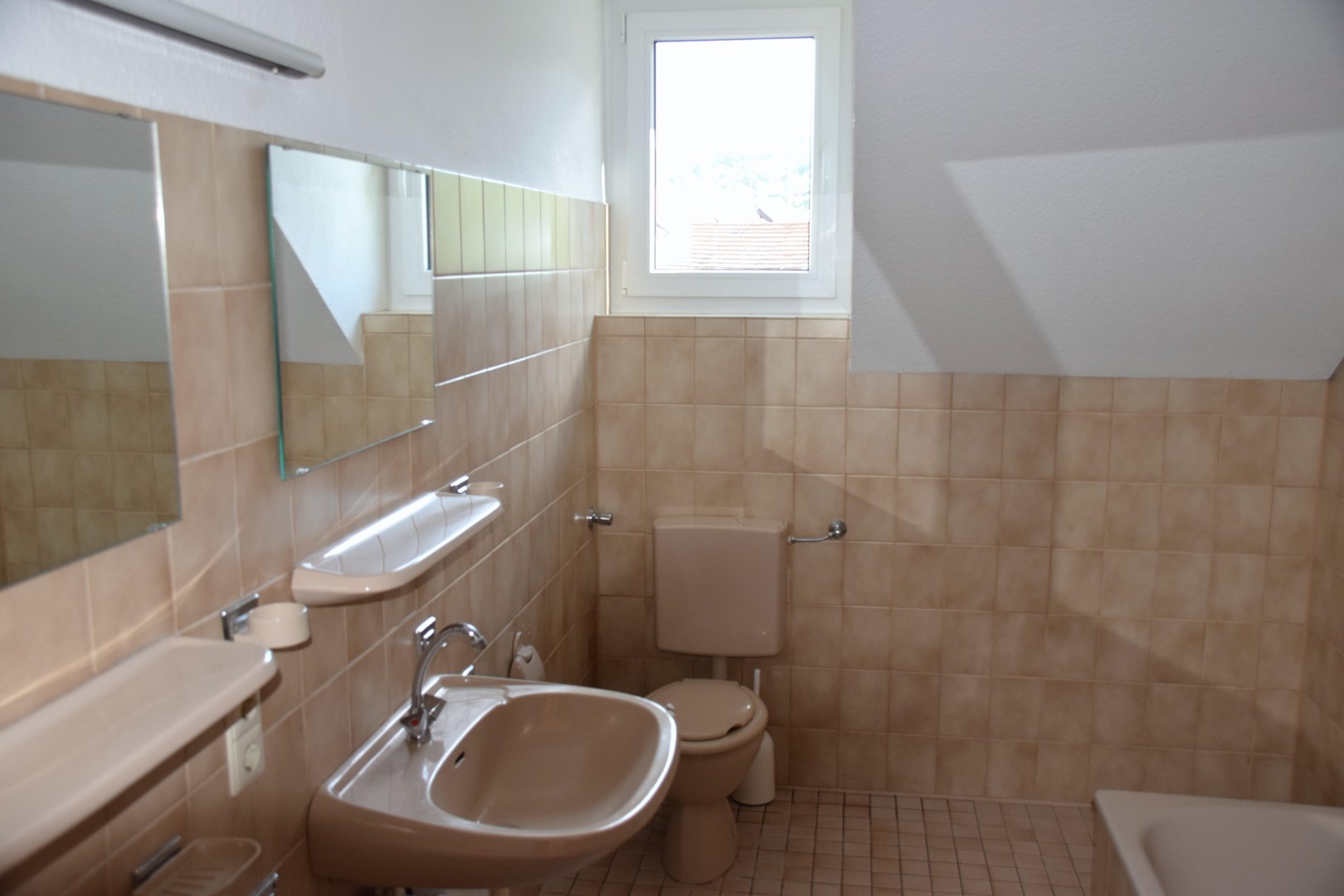 Zweifamilienhaus in Seeheim-Jugenheim (Ortsteil Seeheim) – Seeheim-Jugenheim – Vorschaubild 9