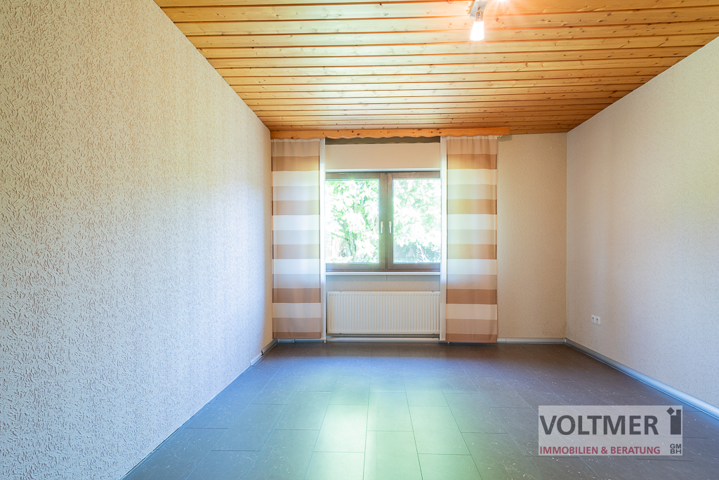 ENTSPANNUNG - Einfamilienhaus mit Garage in Ortsrandlage von Schiffweiler! – Schiffweiler – Vorschaubild 6