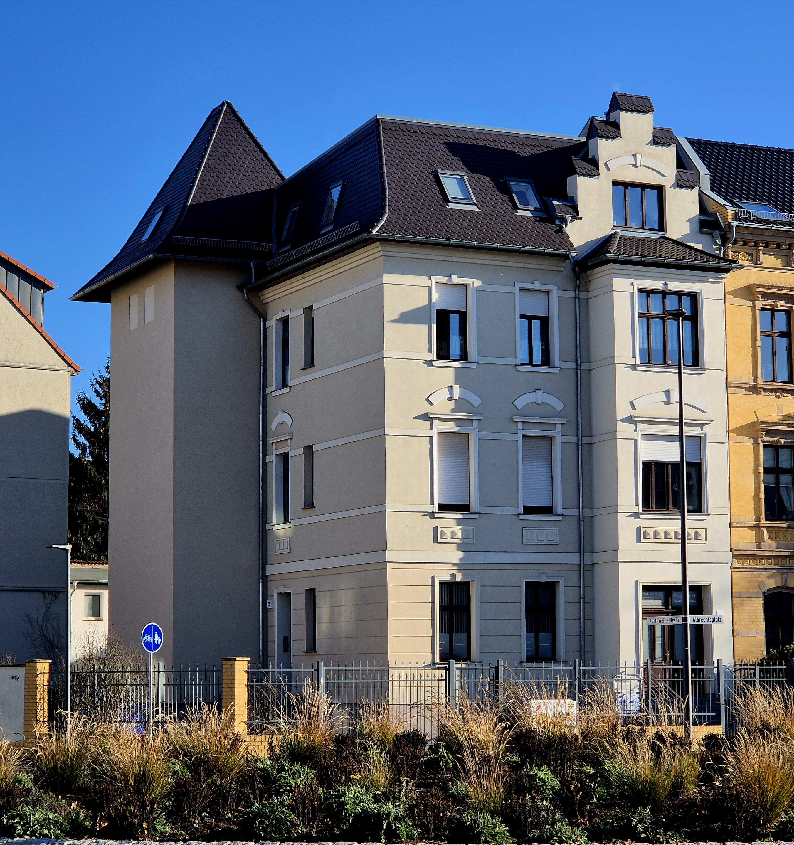 Kernsaniertes Wohn-und Geschäftshaus in bester Lage von Dessau – Dessau Roßlau – Bild 1 von 7