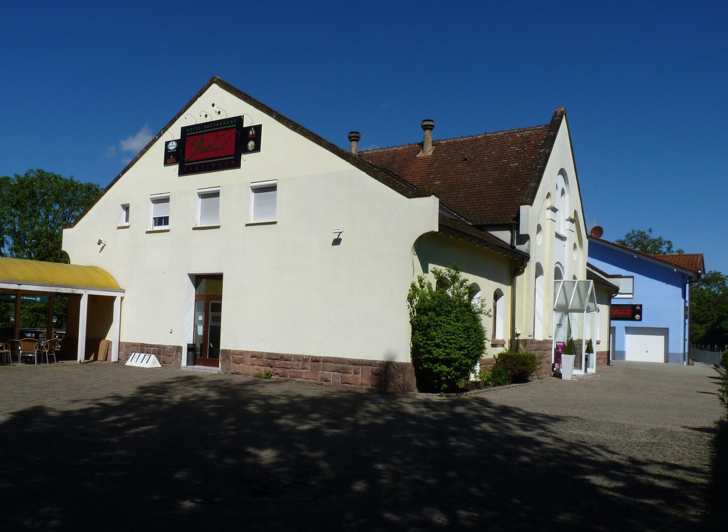 bg