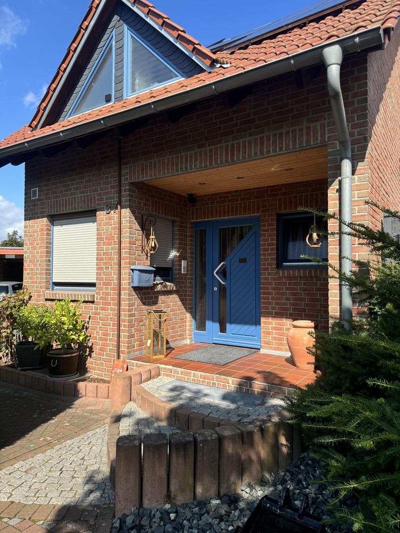 Traumhaus Doppelhaushälfte in ruhiger Umgebung – Neustadt – Bild 1 von 25