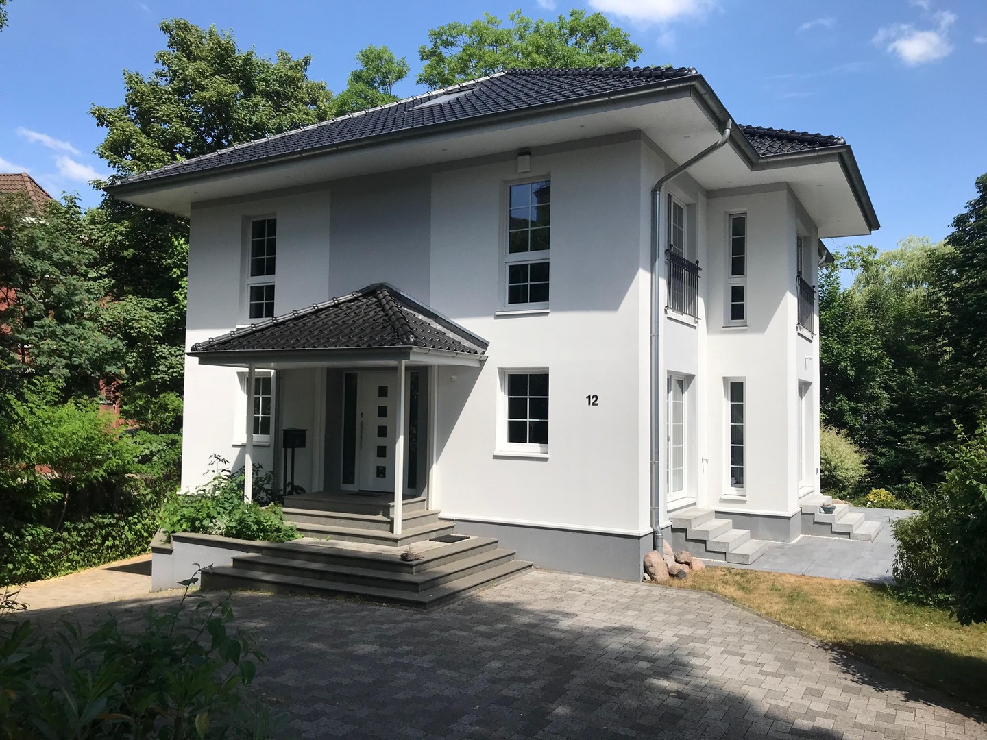 Stadtvilla in grüner Oase im Zentrum Neumünsters – Neumünster – Vorschaubild 3
