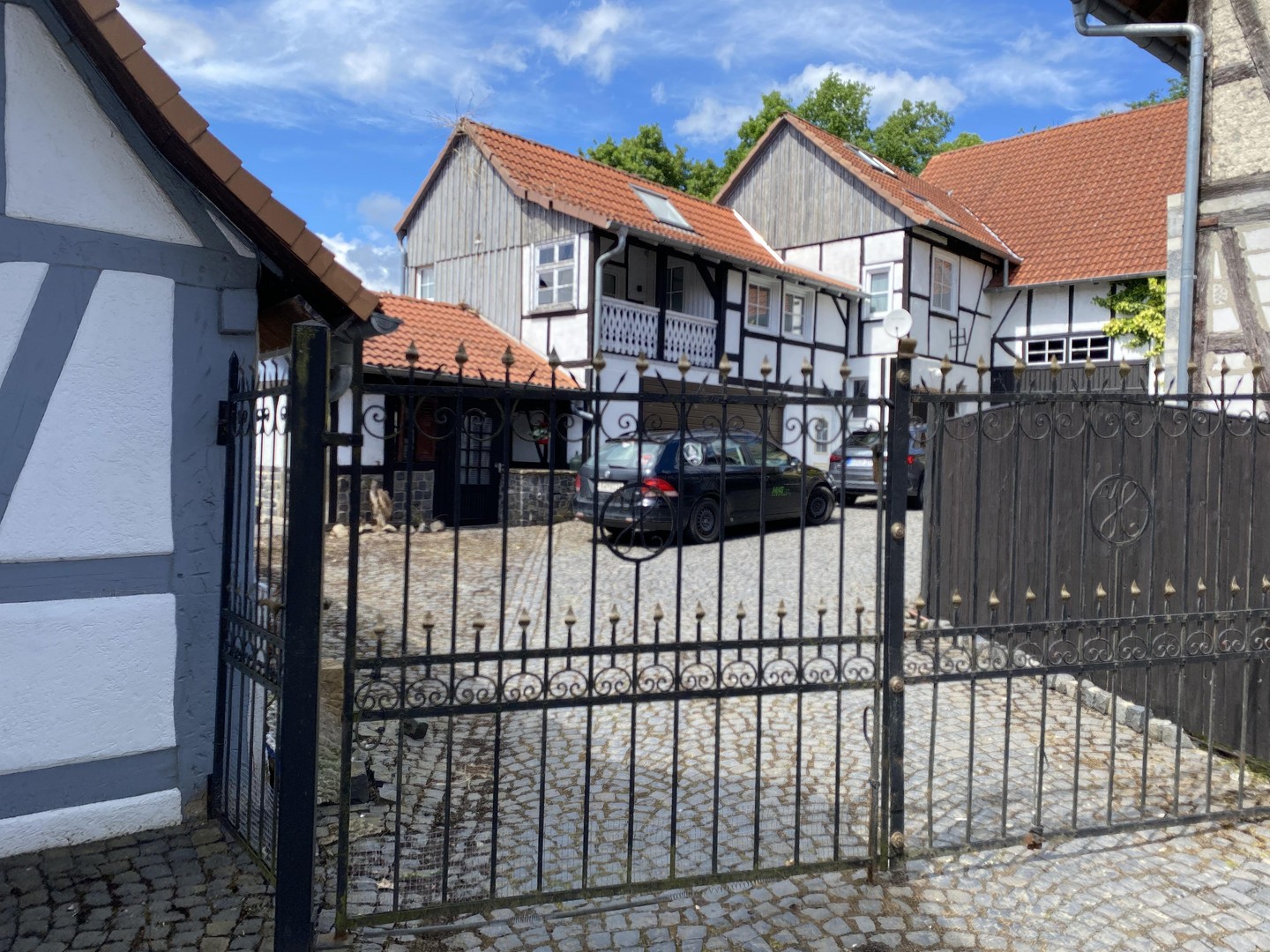 Charmantes Hofanwesen mit 3 Wohneinheiten, Garagen, Scheune und Hanggarten – Reichelsheim – Vorschaubild 4