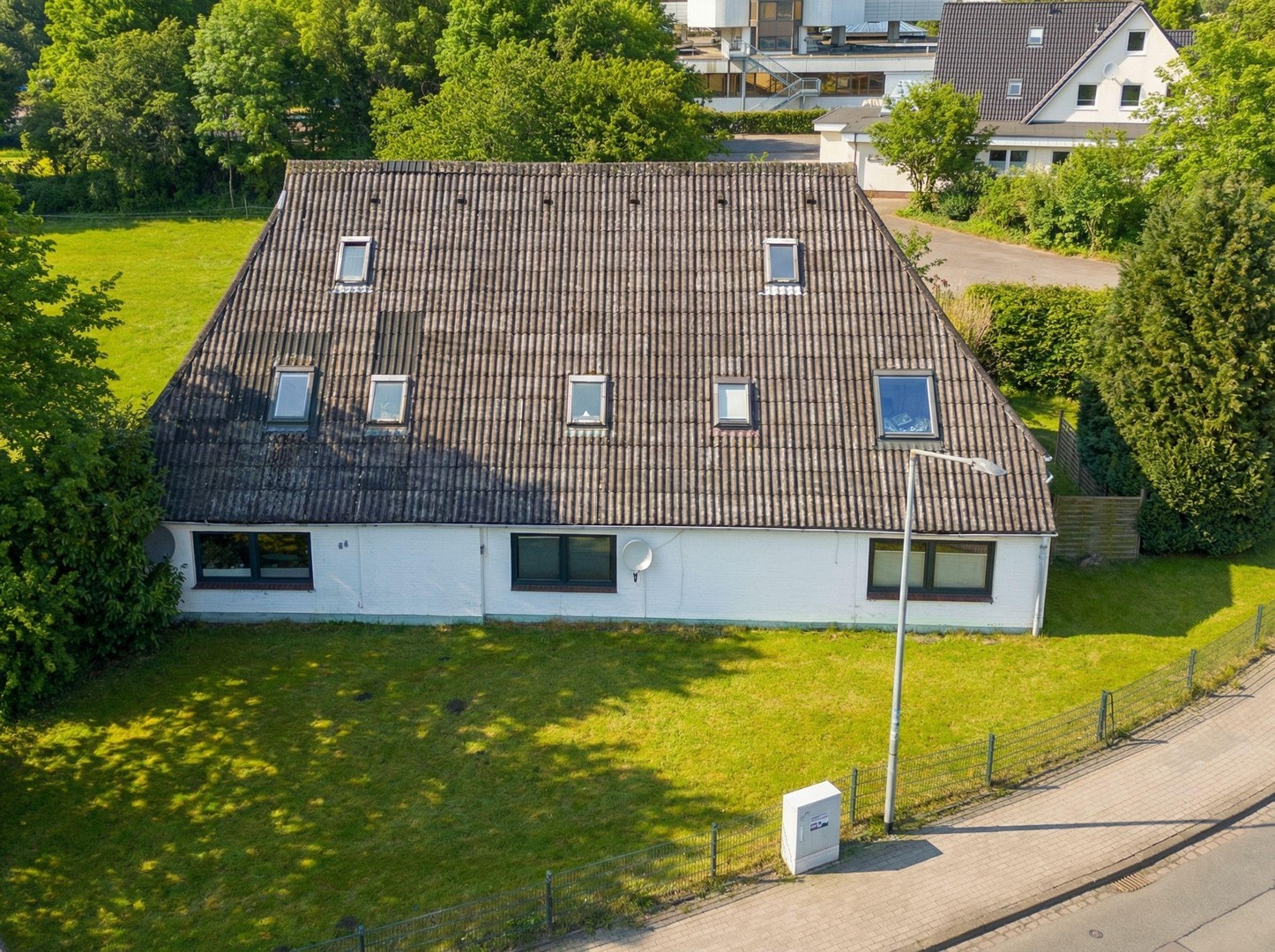 bg