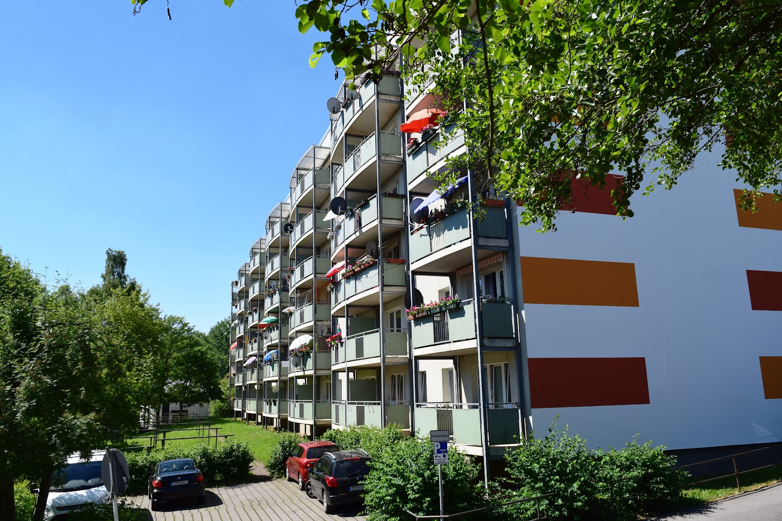 Zuhause im Grünen – Balkon & Park direkt vor der Tür