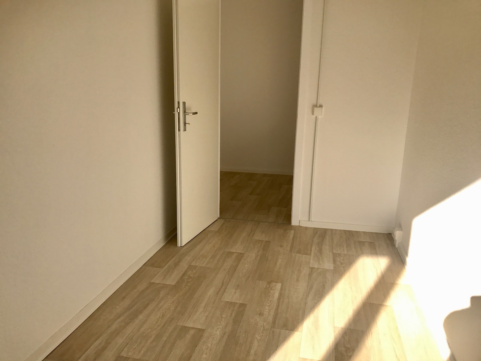 Zuhause im Grünen – Balkon & Park direkt vor der Tür – Chemnitz – Vorschaubild 5