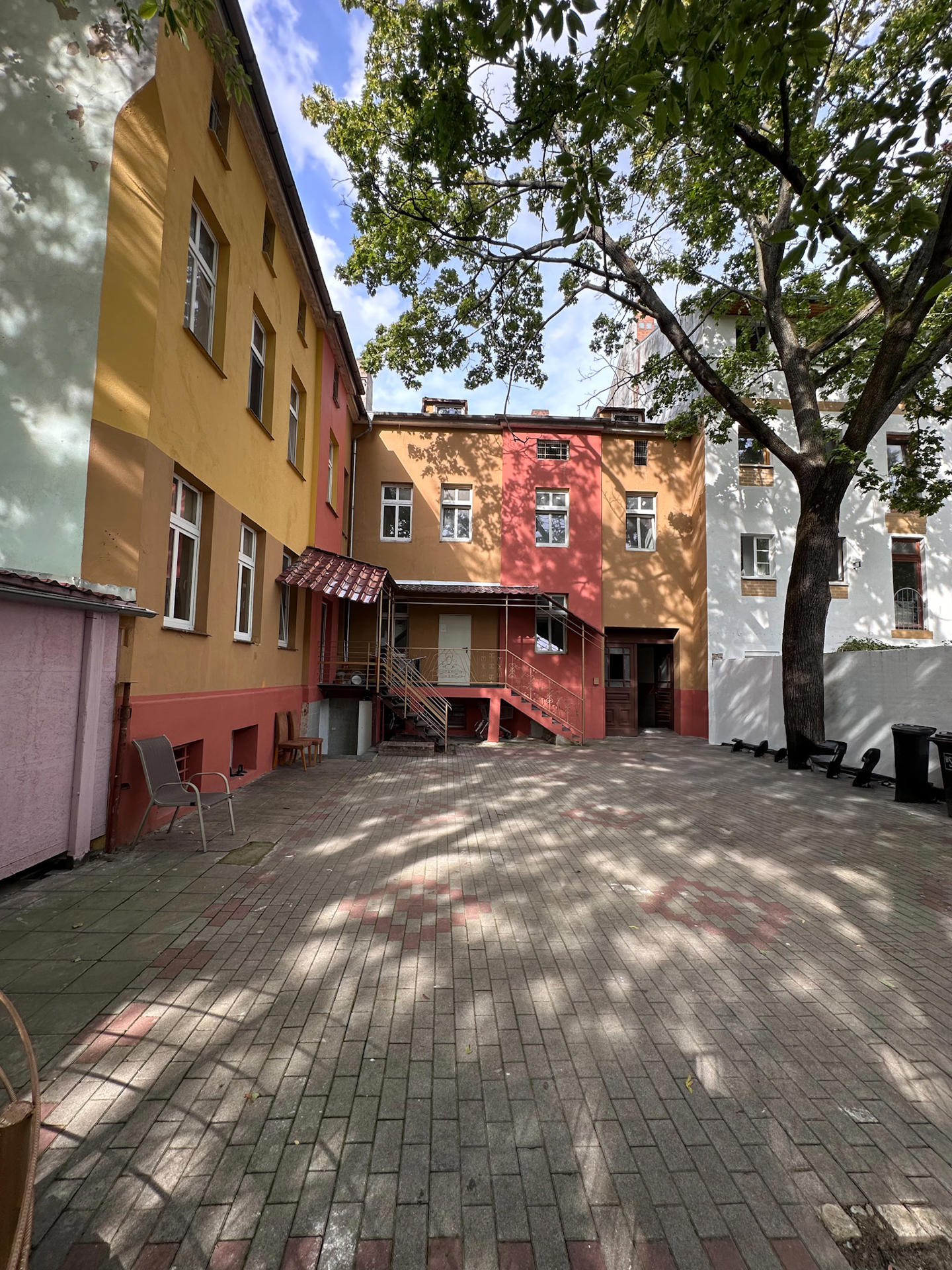 Attraktives Mehrfamilienhaus als Renditeobjekt in Berlin-Lichtenberg – Berlin – Vorschaubild 2