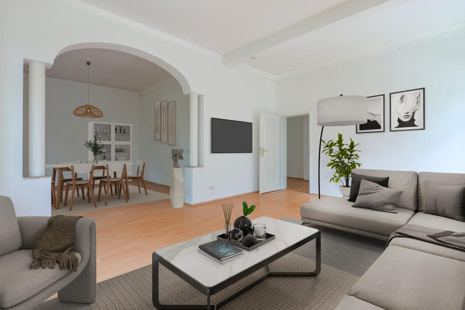PROVISIONSFREI (Privatverkauf): Große 4-Zimmer-Wohnung in historischen Villa am Naturschutzgebiet – Berlin-Köpenick – Bild 1 von 24