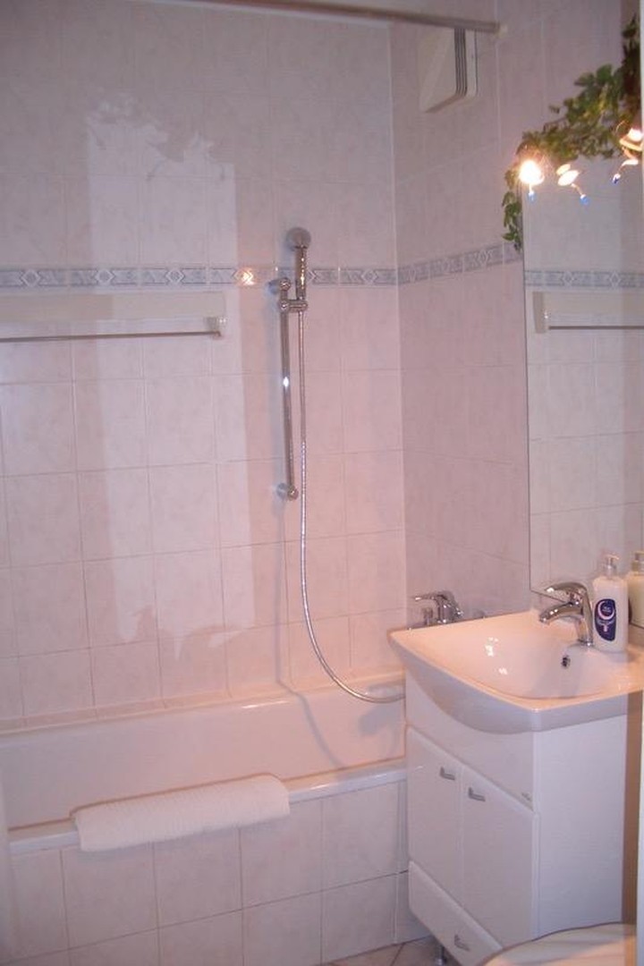 Traumblick auf Berlin-Mitte - 2 Zimmer - ideal zentral , Option PKW-Stellplatz - maklerfrei – Berlin – Vorschaubild 14