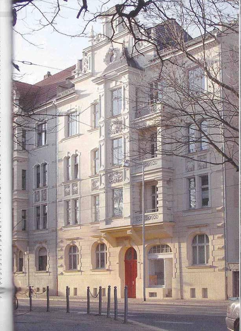 bg