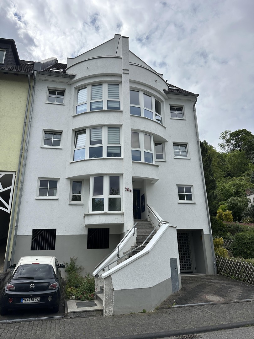 Gemütliche 2 Zimmer-Wohnung mit Balkon und Tiefgarage, provisionsfrei – Koblenz – Bild 1 von 11