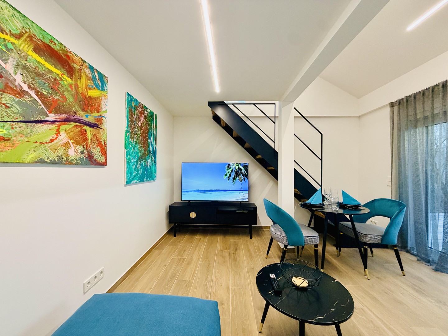 Top saniertes Mehrfamilienhaus mit vier komplett möblierten 2-Zimmer-Design-Apartments! – Karlsruhe – Vorschaubild 21