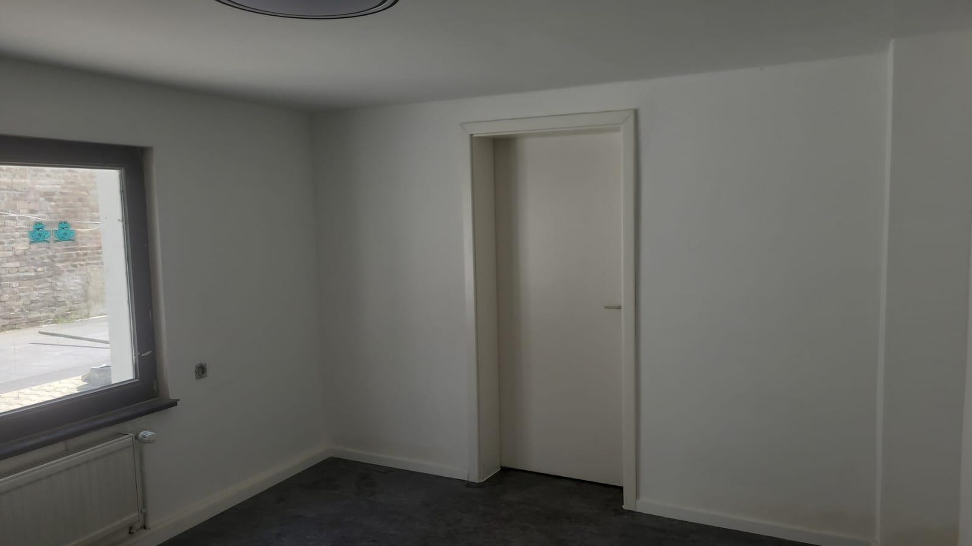 bg