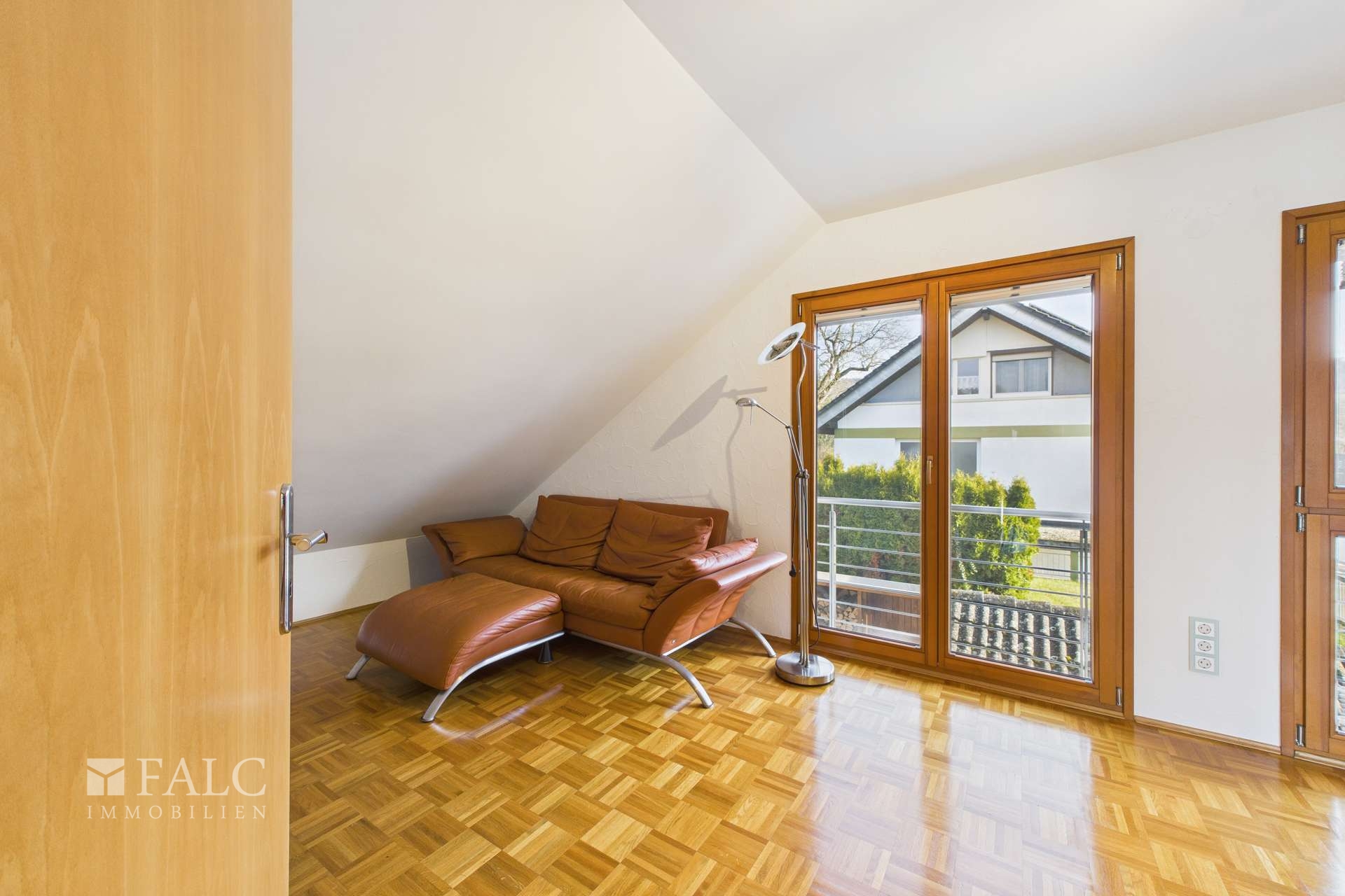 Großzügiges Einfamilienhaus mit Einliegerwohnung und Pool in ruhiger Lage – Herbolzheim – Vorschaubild 47