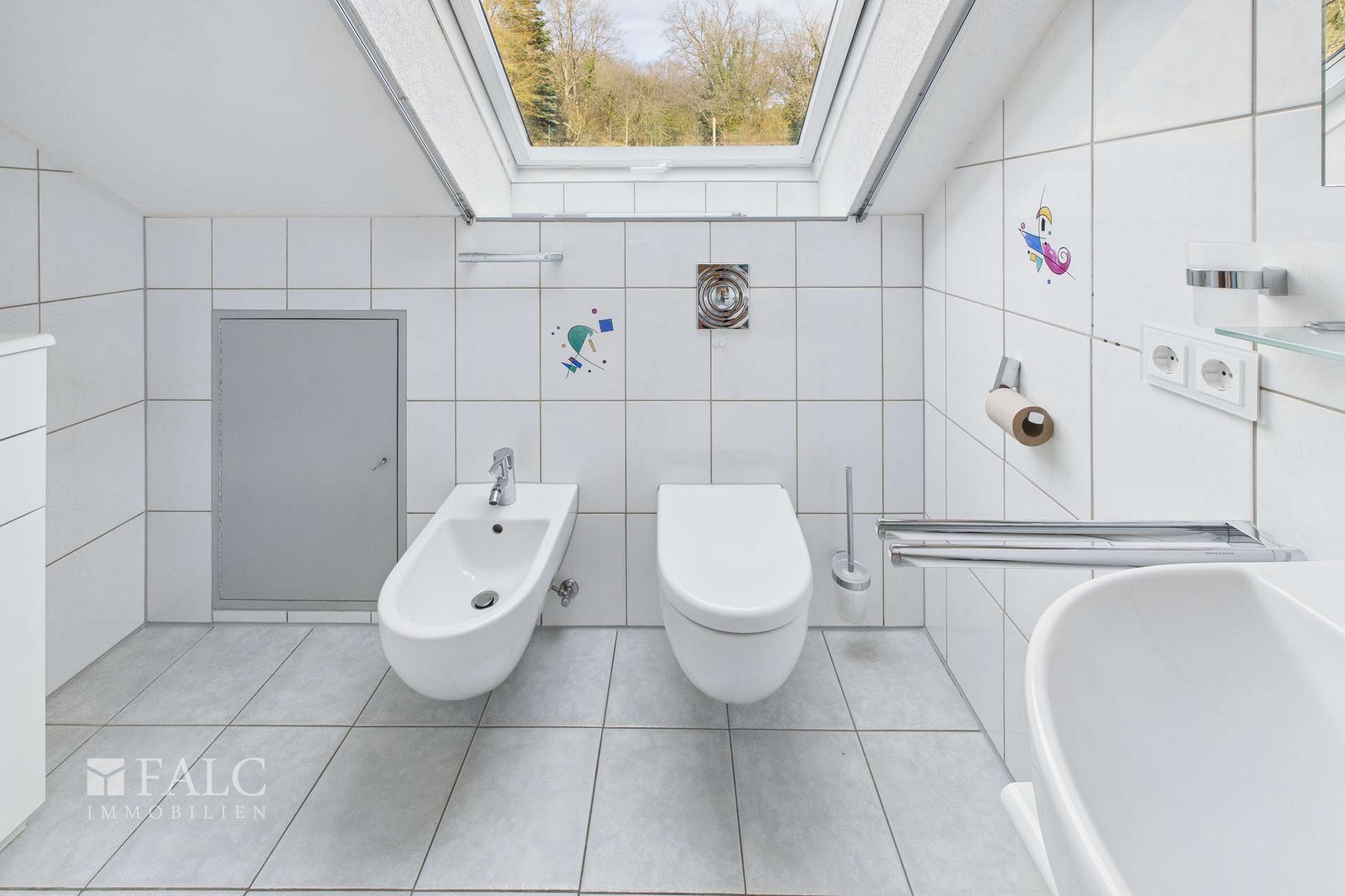 Großzügiges Einfamilienhaus mit Einliegerwohnung und Pool in ruhiger Lage – Herbolzheim – Vorschaubild 59