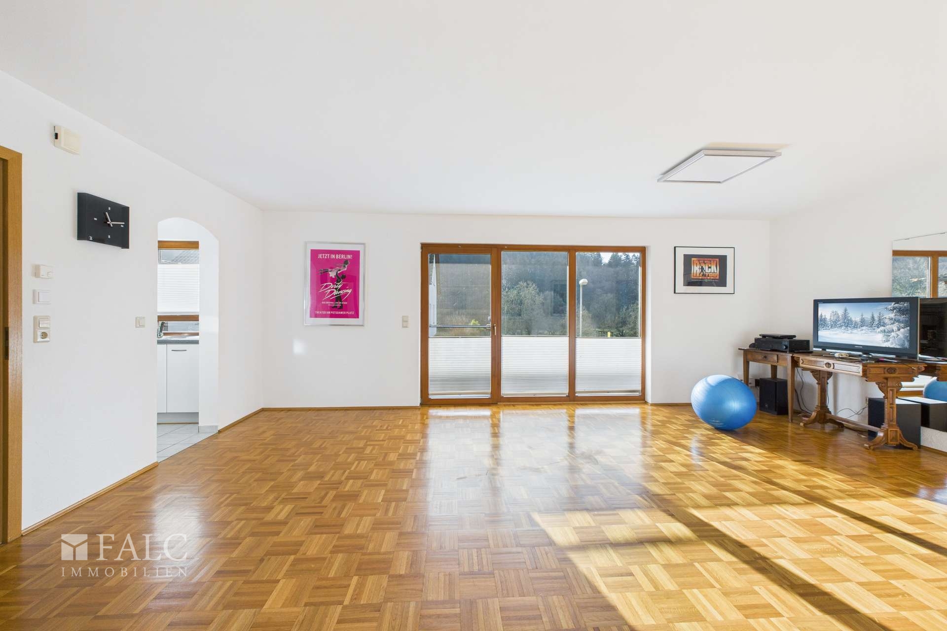 Großzügiges Einfamilienhaus mit Einliegerwohnung und Pool in ruhiger Lage – Herbolzheim – Vorschaubild 66