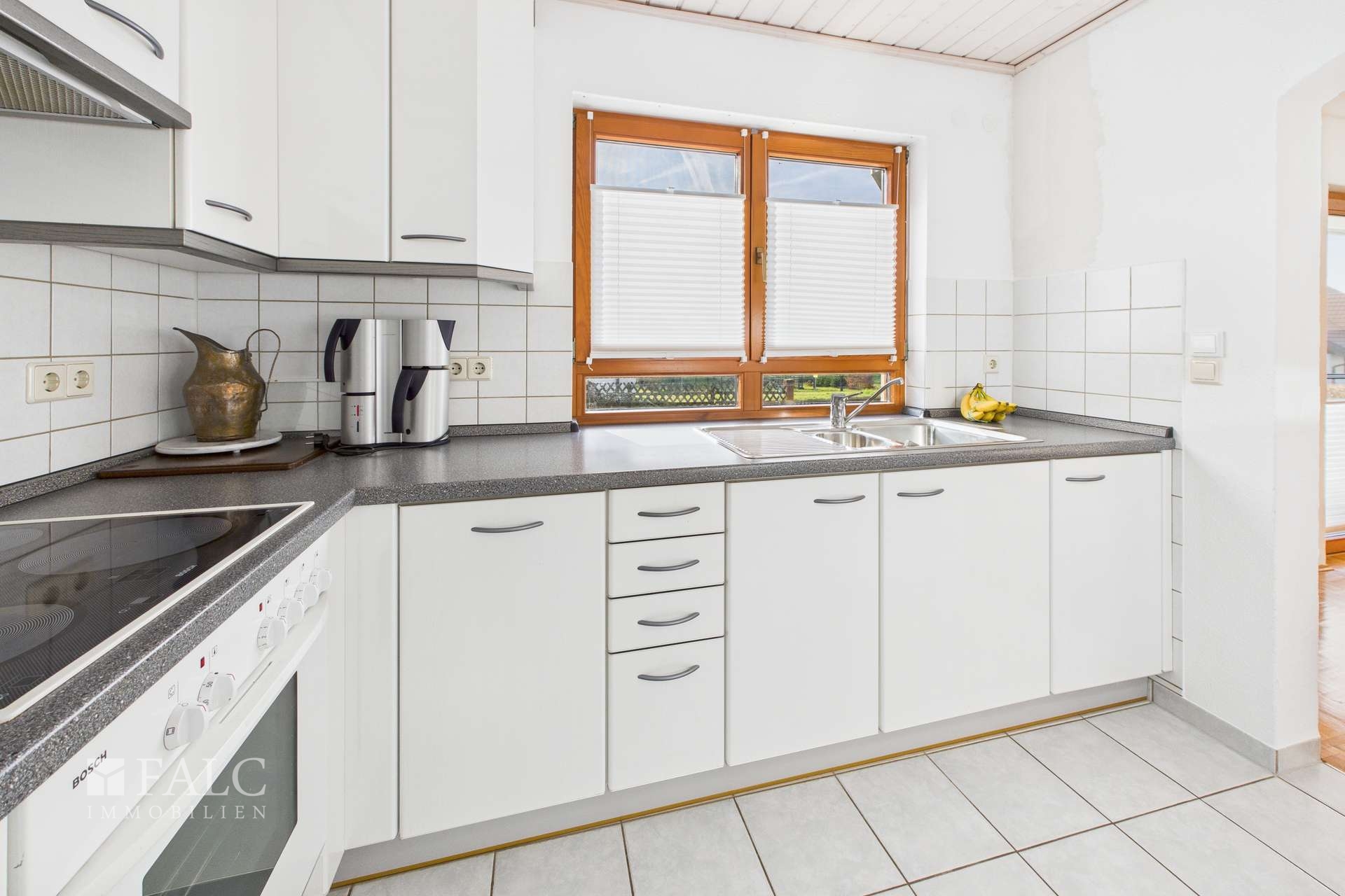 Großzügiges Einfamilienhaus mit Einliegerwohnung und Pool in ruhiger Lage – Herbolzheim – Vorschaubild 68
