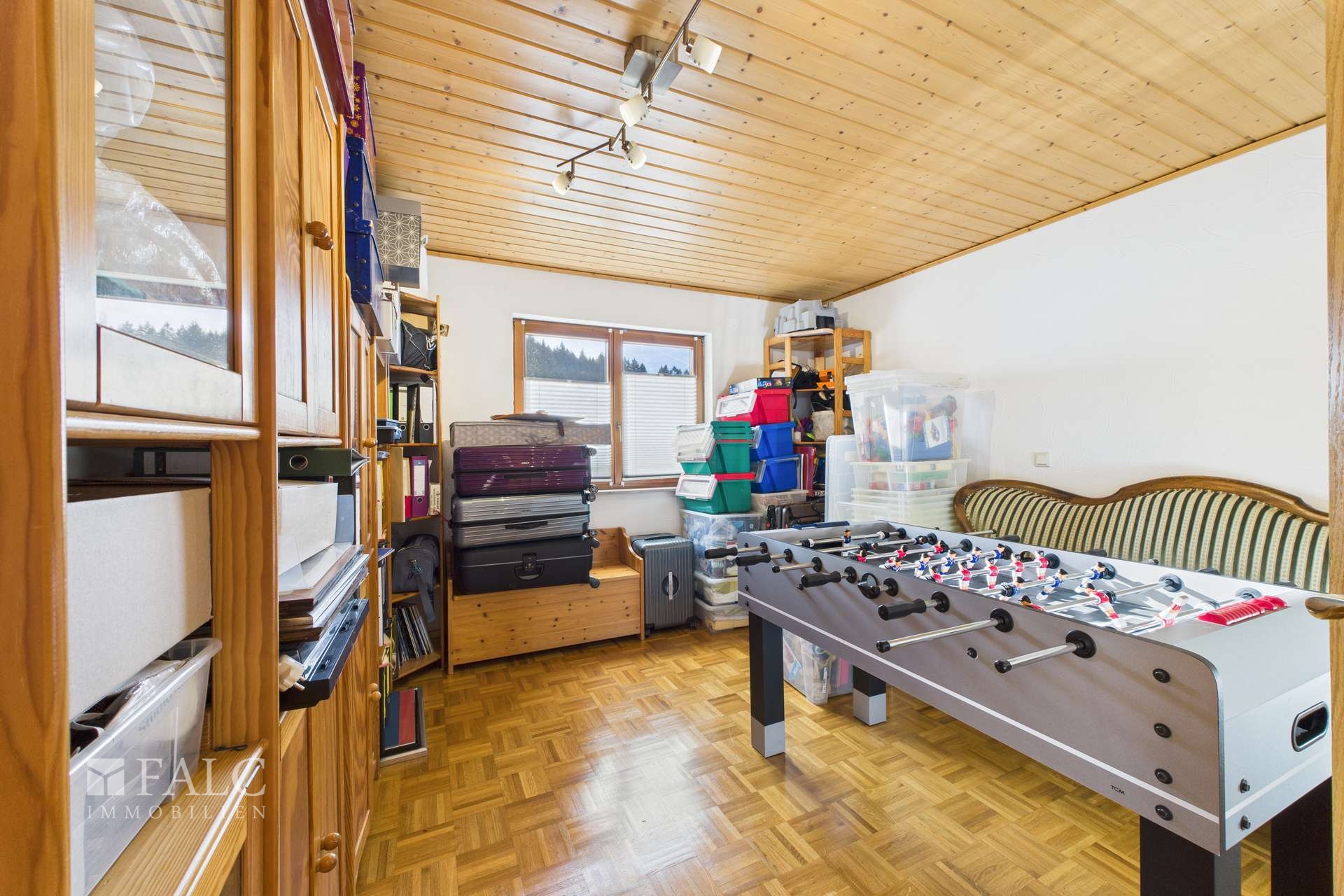 Großzügiges Einfamilienhaus mit Einliegerwohnung und Pool in ruhiger Lage – Herbolzheim – Vorschaubild 79