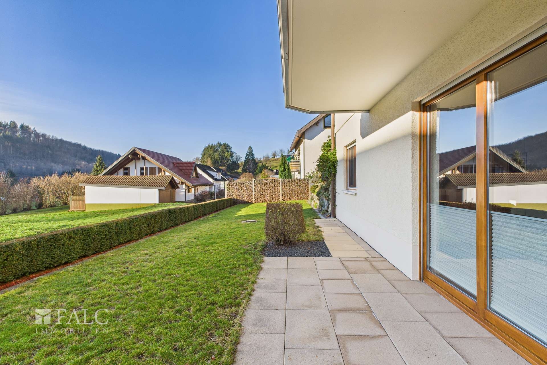 Großzügiges Einfamilienhaus mit Einliegerwohnung und Pool in ruhiger Lage – Herbolzheim – Vorschaubild 82