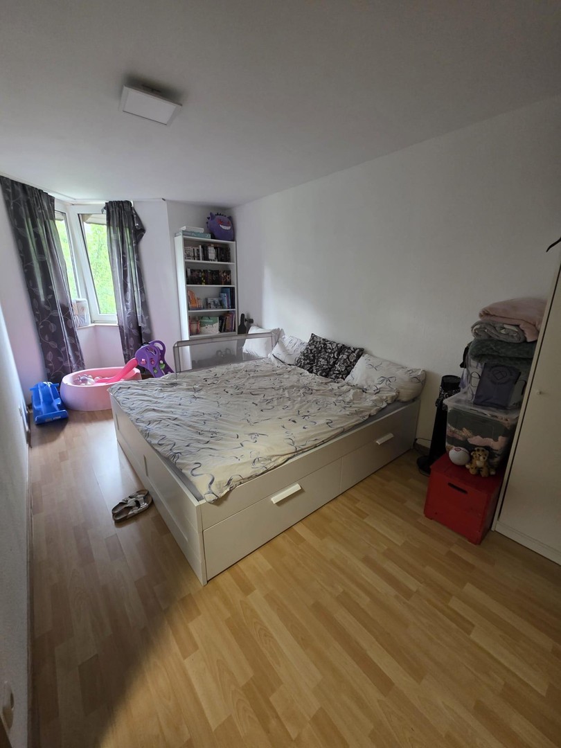 Geräumige Etagen-Wohnung in citynaher Lage von KR-Cracau zu vermieten